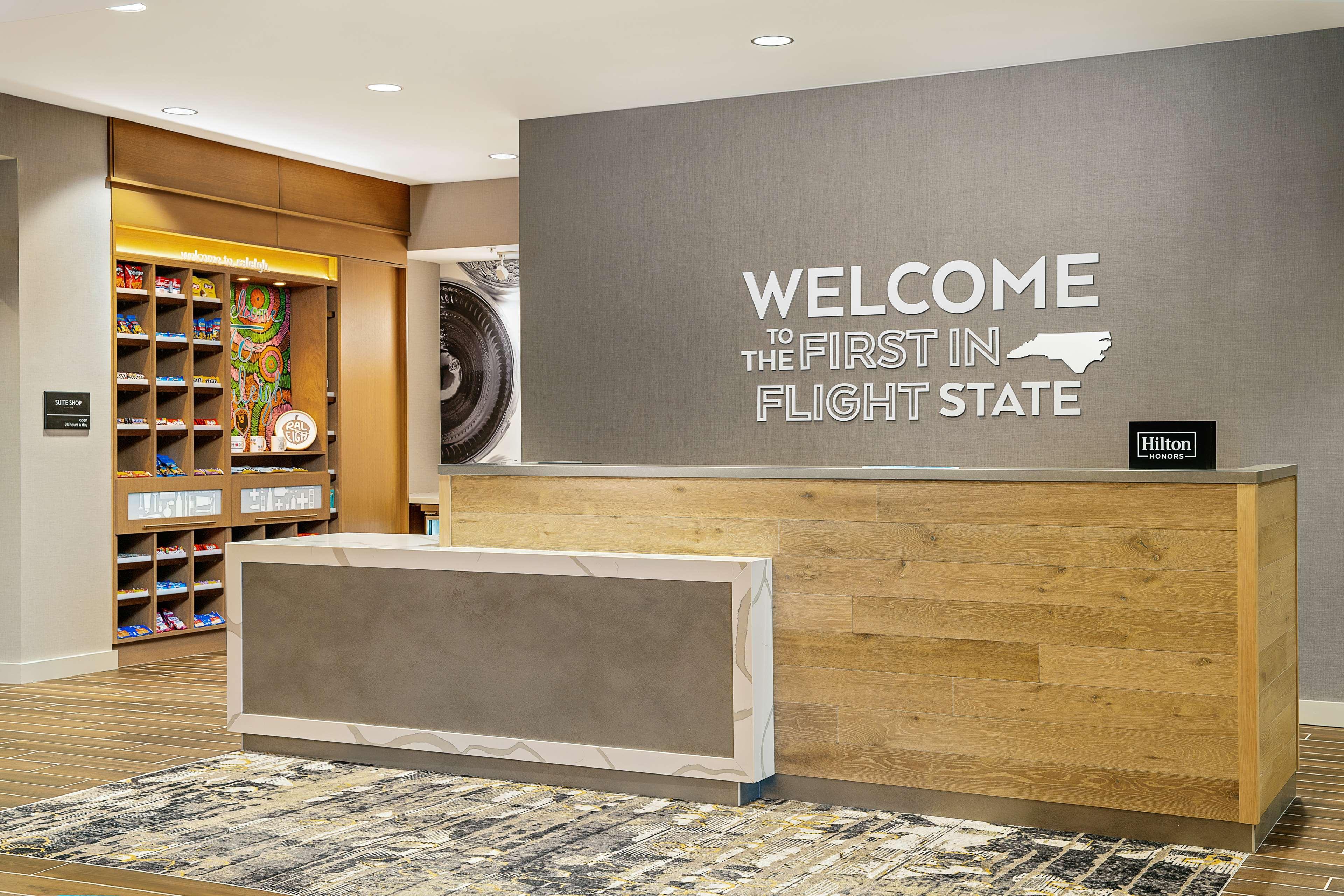 Hampton Inn & Suites Raleigh Midtown, Nc Exterior foto